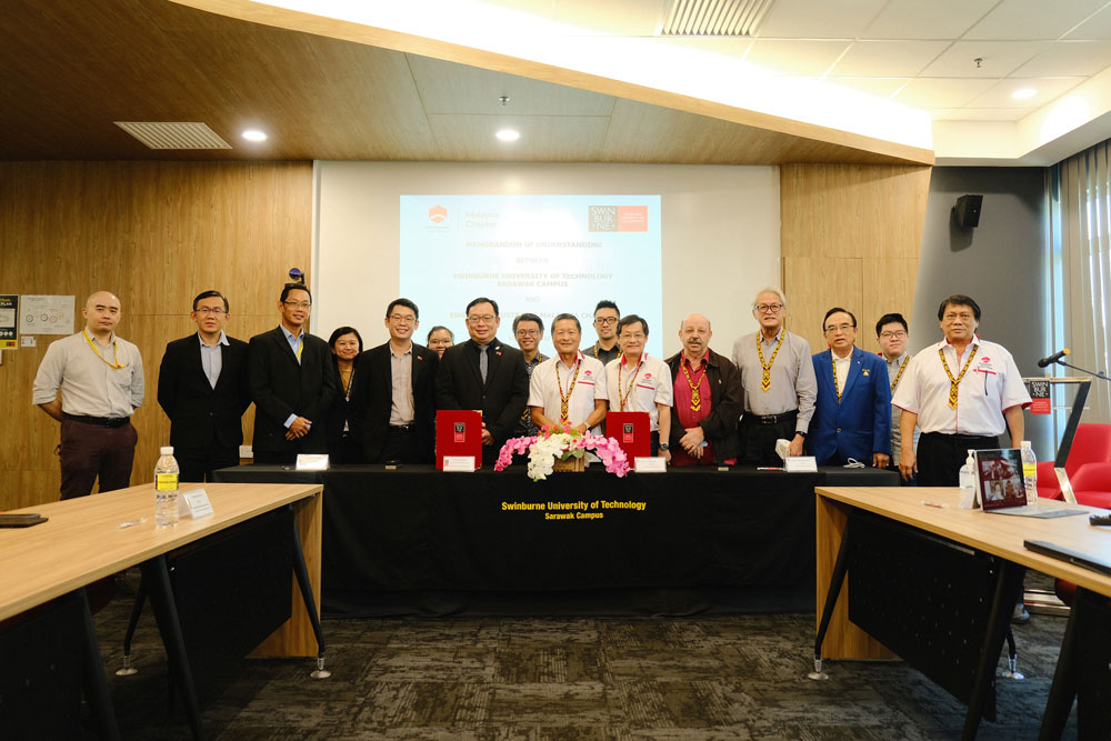 Ir Professor Lau Hieng Ho (front row, fifth left), Ir Dennis Ong (front row, centre) and other attendees at the MoU signing ceremony. 