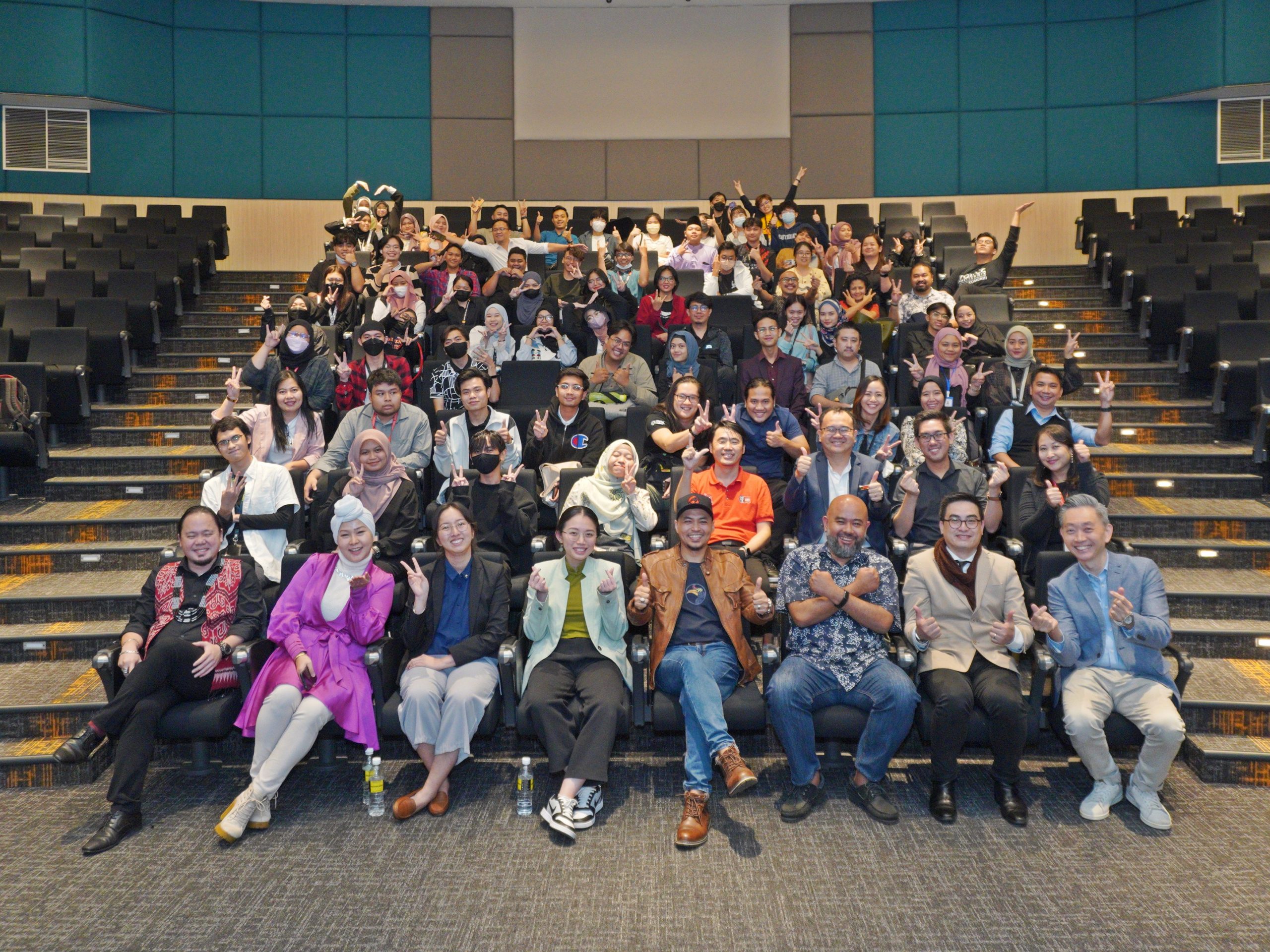 Speakers and participants of one of the plenary sessions during CEF 2022.