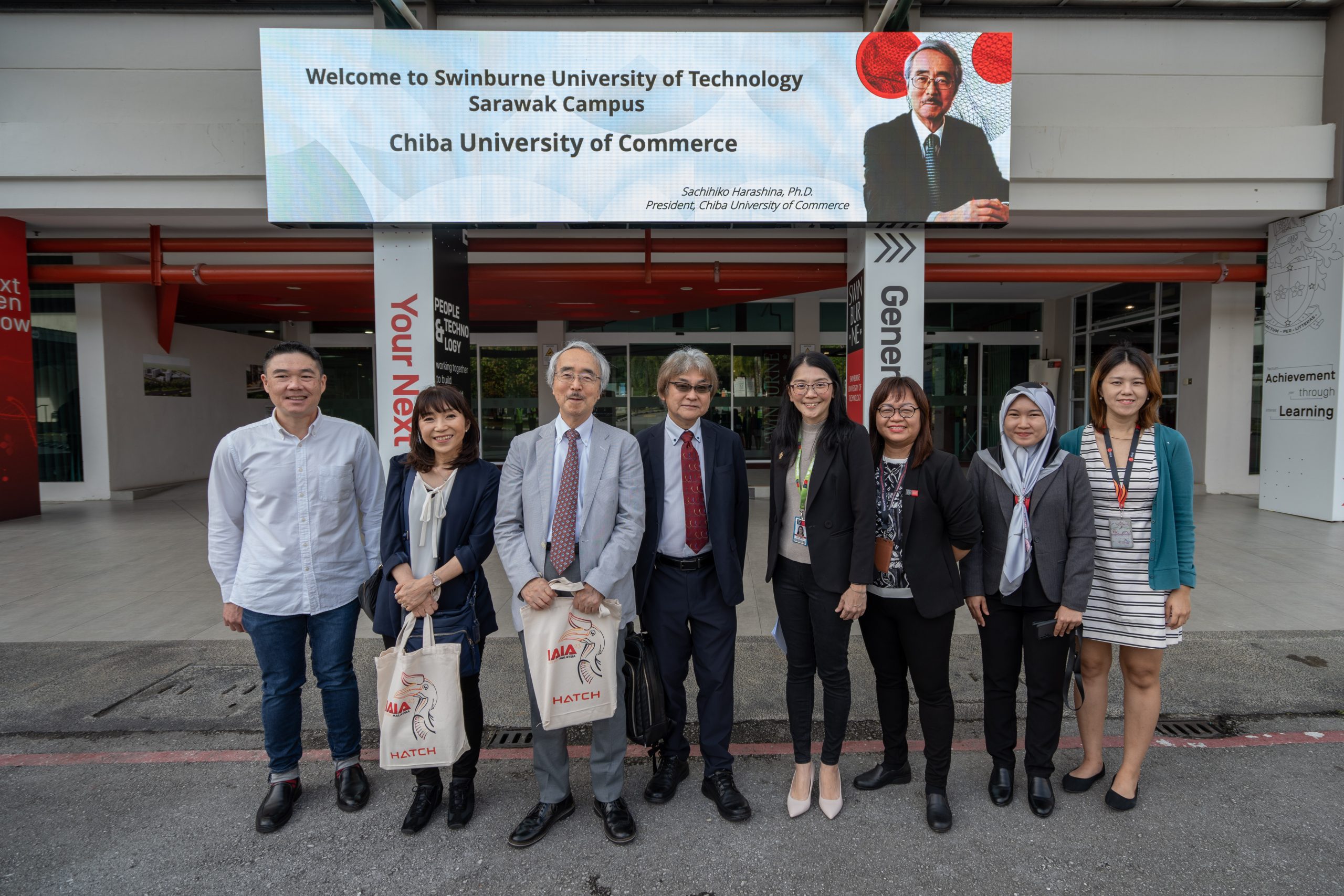 Representatives from Chiba University of Commerce visited Swinburne Sarawak