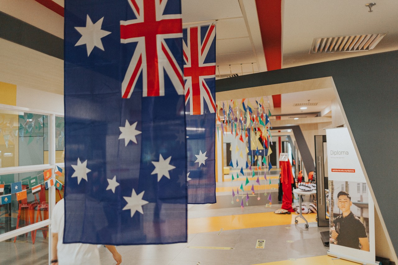Swinburne Sarawak’s global classroom model blends international collaboration, real-world learning, and industry tech to prepare students for global careers.