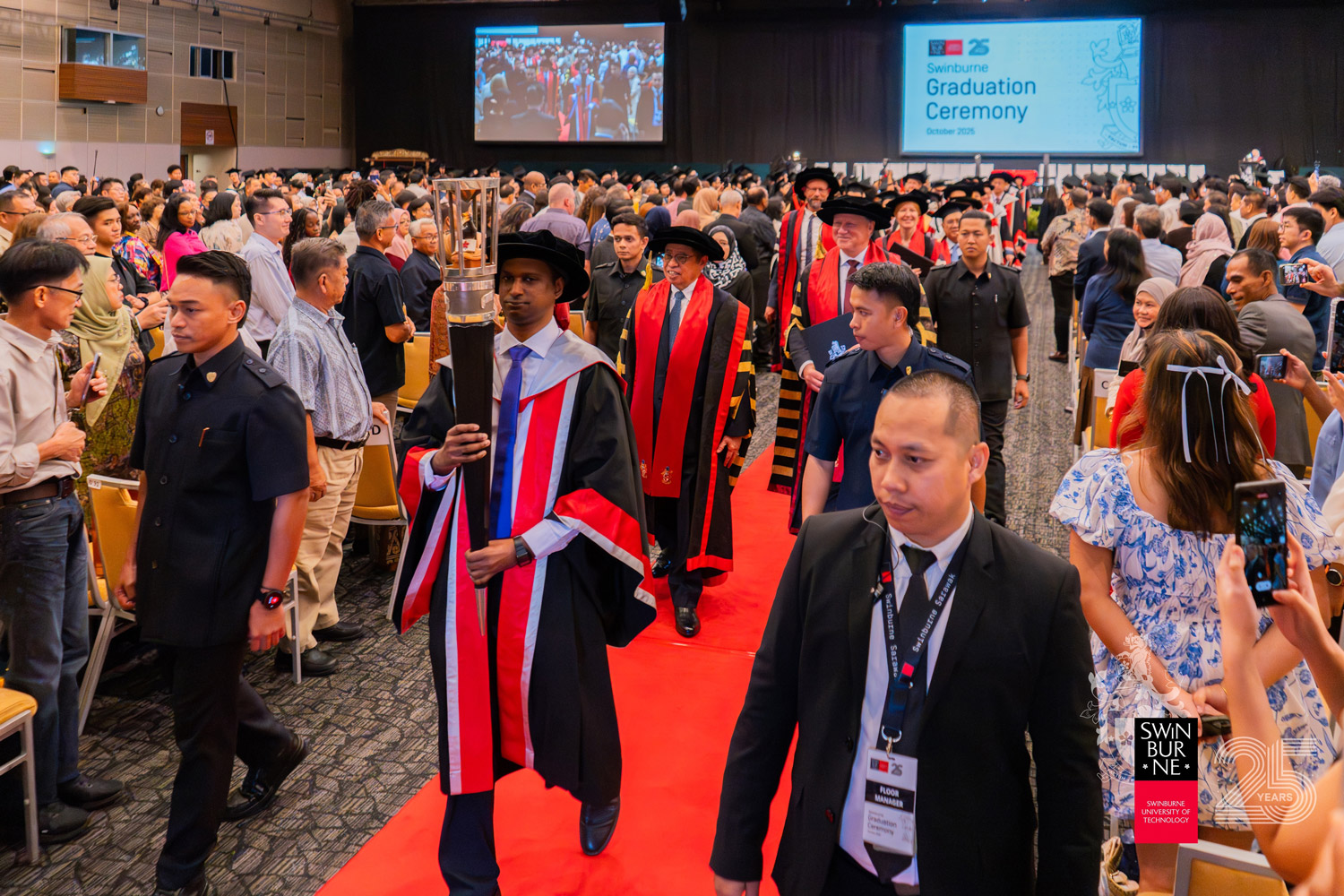 The academic procession at Swinburne Sarawak’s October 2025 Graduation Ceremony.