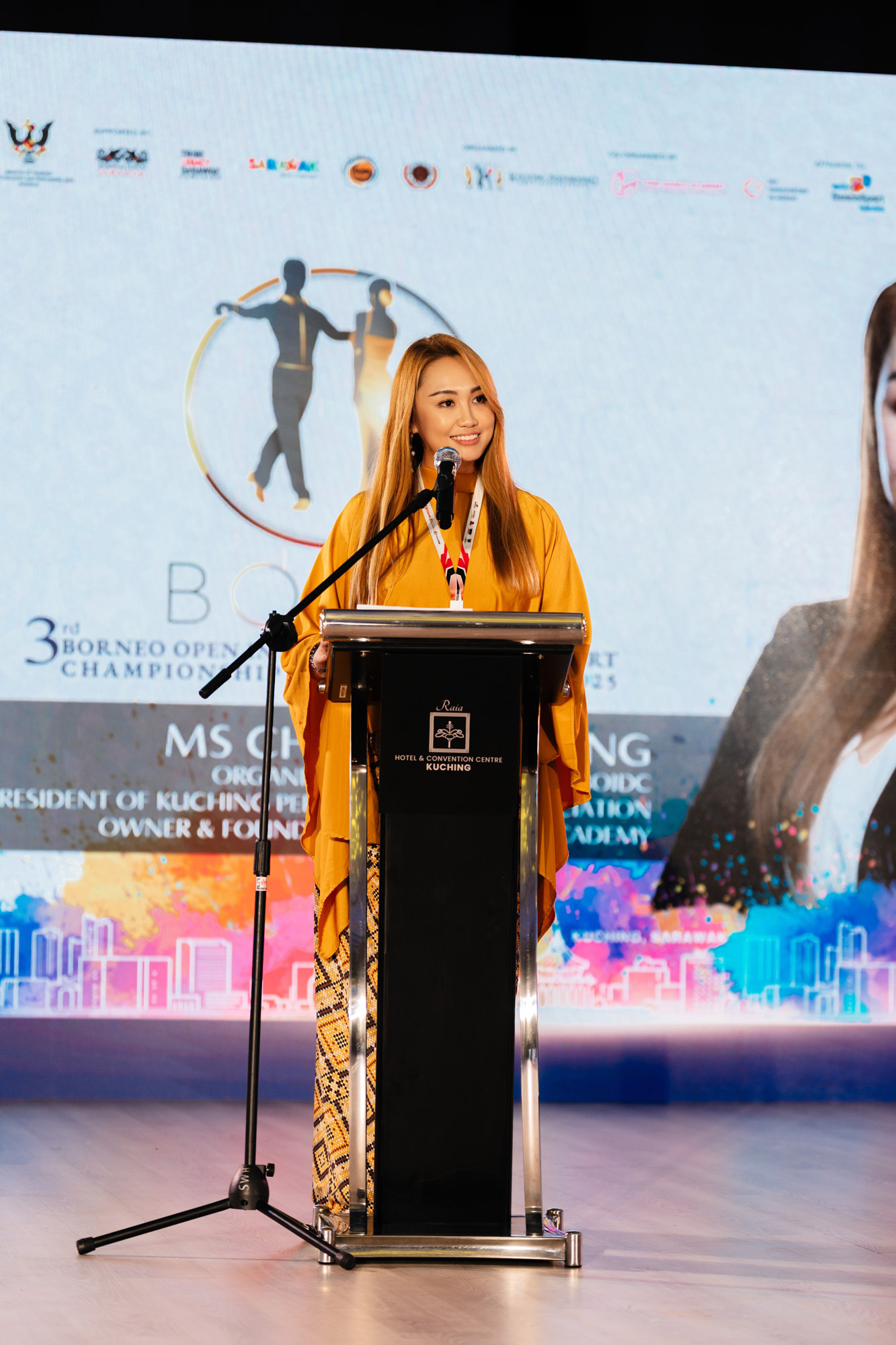 Chan Tyng Tyng delivers her remarks as Chairperson of Borneo Open International DanceSport Championship and Convention at the 3rd Borneo Open International DanceSport Championship 2025.
