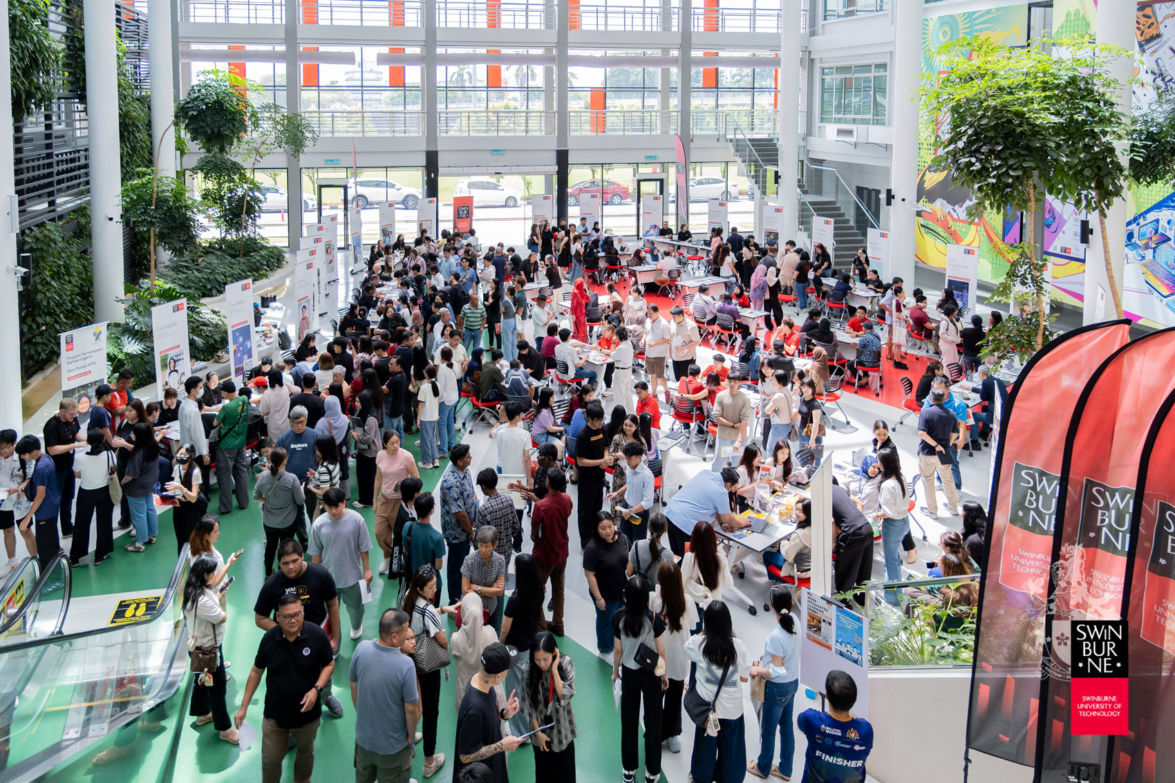 Swinburne Sarawak Records Its Largest Open Day Turnout as FTES Expands Access to Higher Education