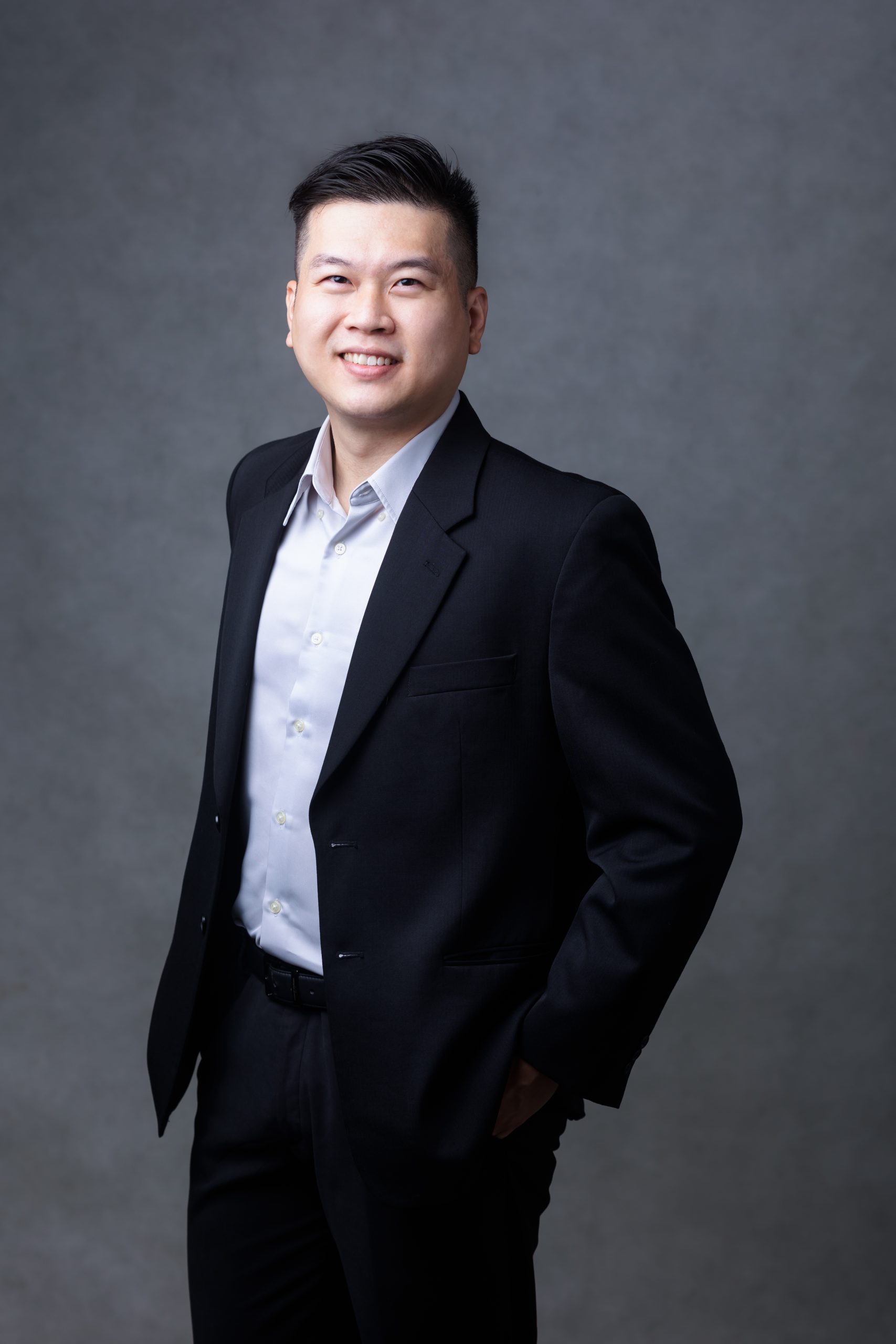 Swinburne alumnus Ronnie Teo Teck Wei moved from accounting into journalism, where he now leads major media organisations and promotes ethical reporting in Malaysia.