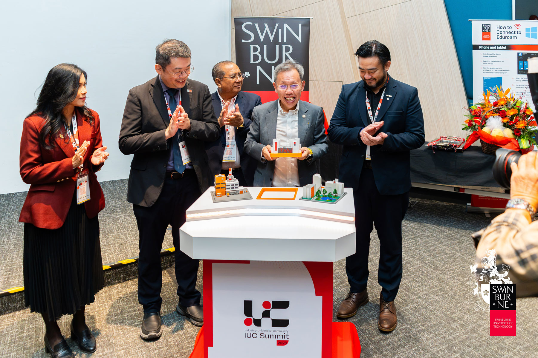 Datuk Amar Professor Dr Sim Kui Hian (second from right) officially opens Swinburne Sarawak’s IUC Summit 2026. Also seen are (from left) Professor Dr Ida Fatimawati bt Adi Badiozaman; Ir Professor Sim Kwan Yong; Datuk Amar Jaul Samion, Chairman of Swinburne Sarawak’s Board of Directors; and Dr Khairul Hafiz Sharkawi, Vice President of Technological Research and Adoption, Sarawak Digital Economy Corporation.