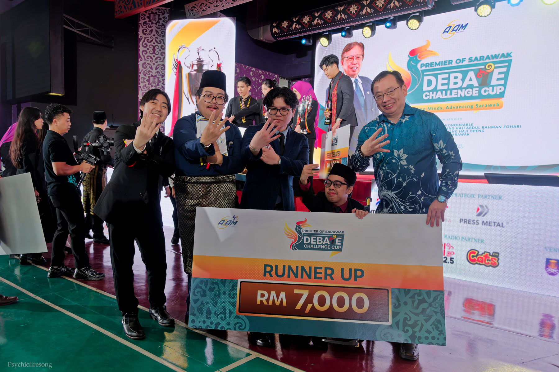 (From left) Joel, Mohamad Haziq, Adrian, and Muhammad Adib with Swinburne Sarawak Pro Vice-Chancellor and Chief Executive Officer Ir Professor Lau Hieng Ho (right).